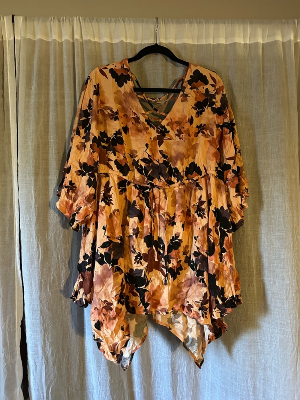 Torrid Peach Floral Crisscross Peplum Tunic